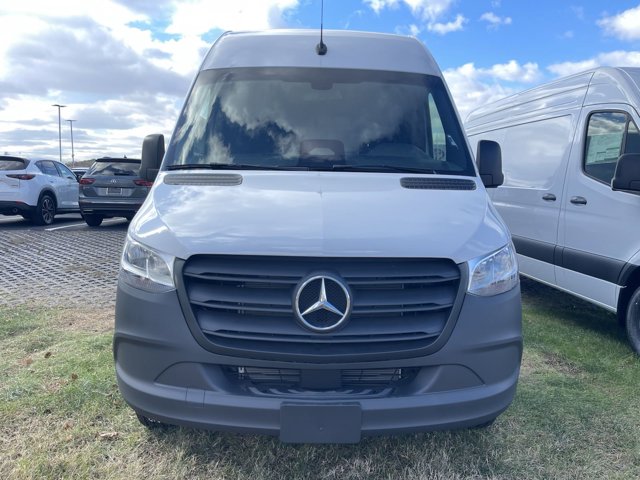 2025 Mercedes-Benz Sprinter Cargo Image 3 of 11