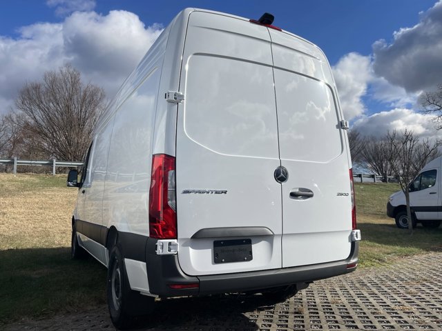2025 Mercedes-Benz Sprinter Cargo Image 8 of 11