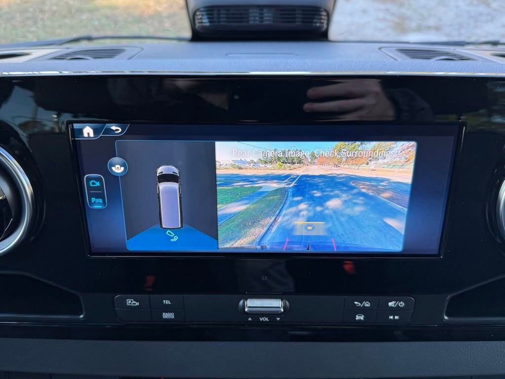 Vehicle image 10 of 22