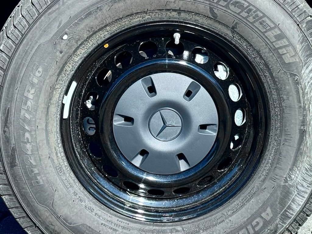 Vehicle image 12 of 22