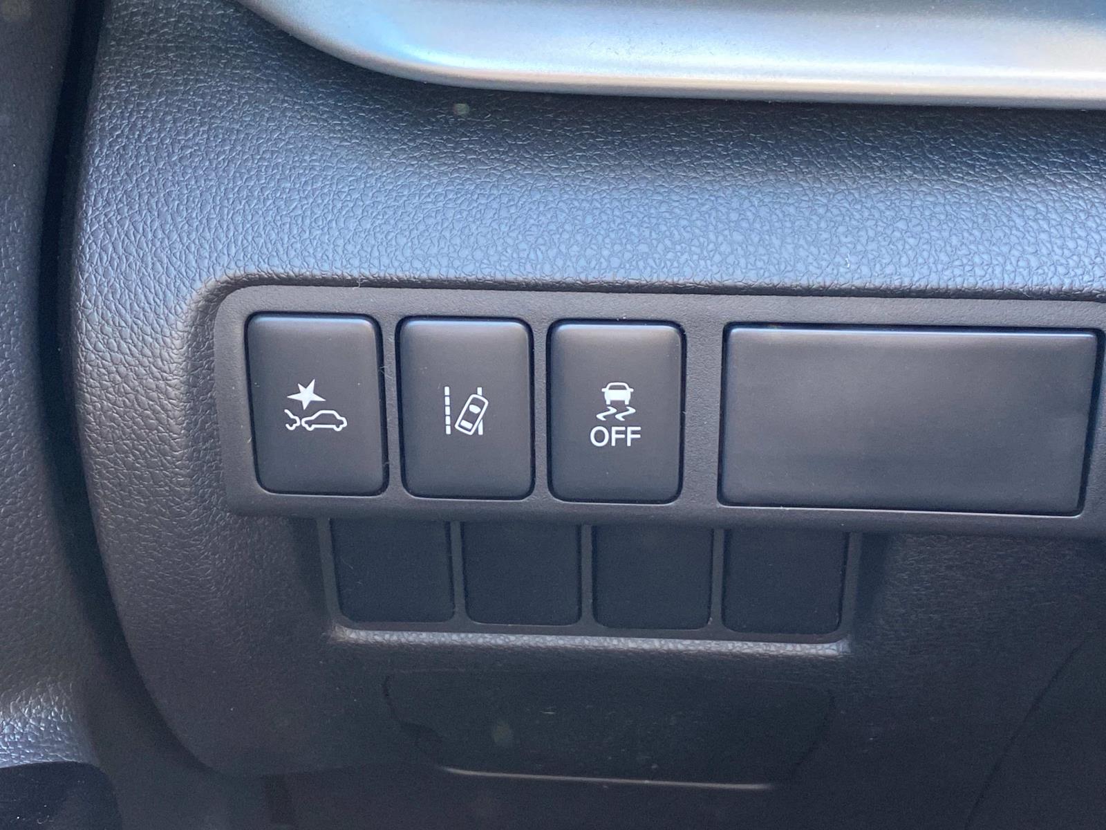 2025 Mitsubishi Eclipse Cross LE Image 14 of 14