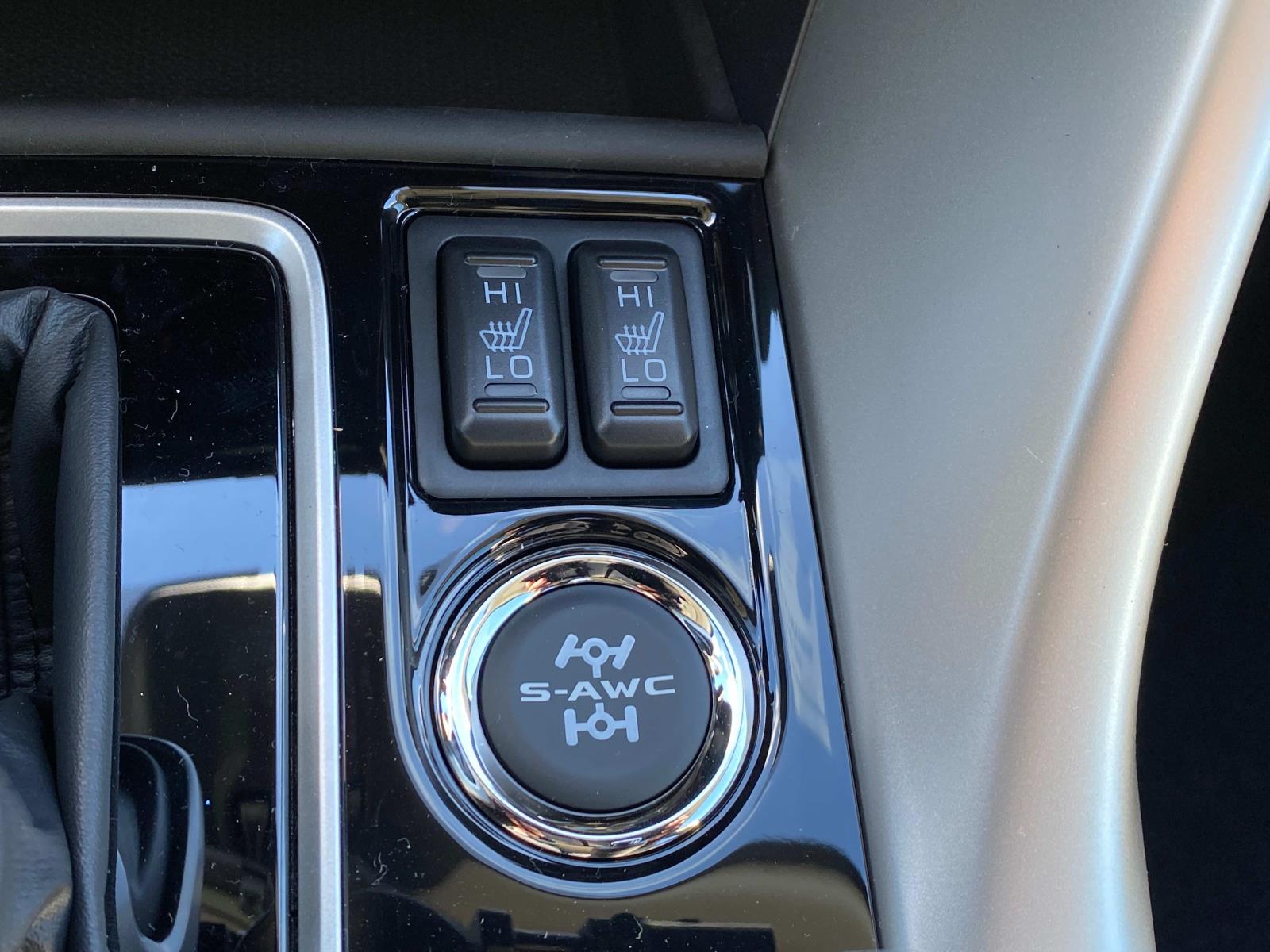 2025 Mitsubishi Eclipse Cross LE Image 11 of 14