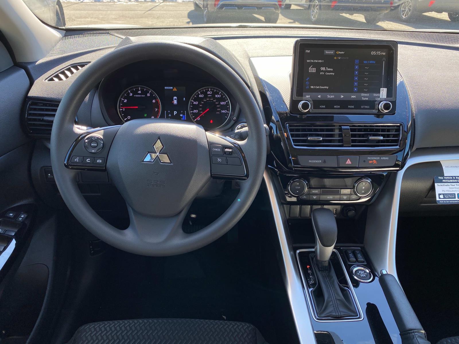 2025 Mitsubishi Eclipse Cross LE Image 8 of 14