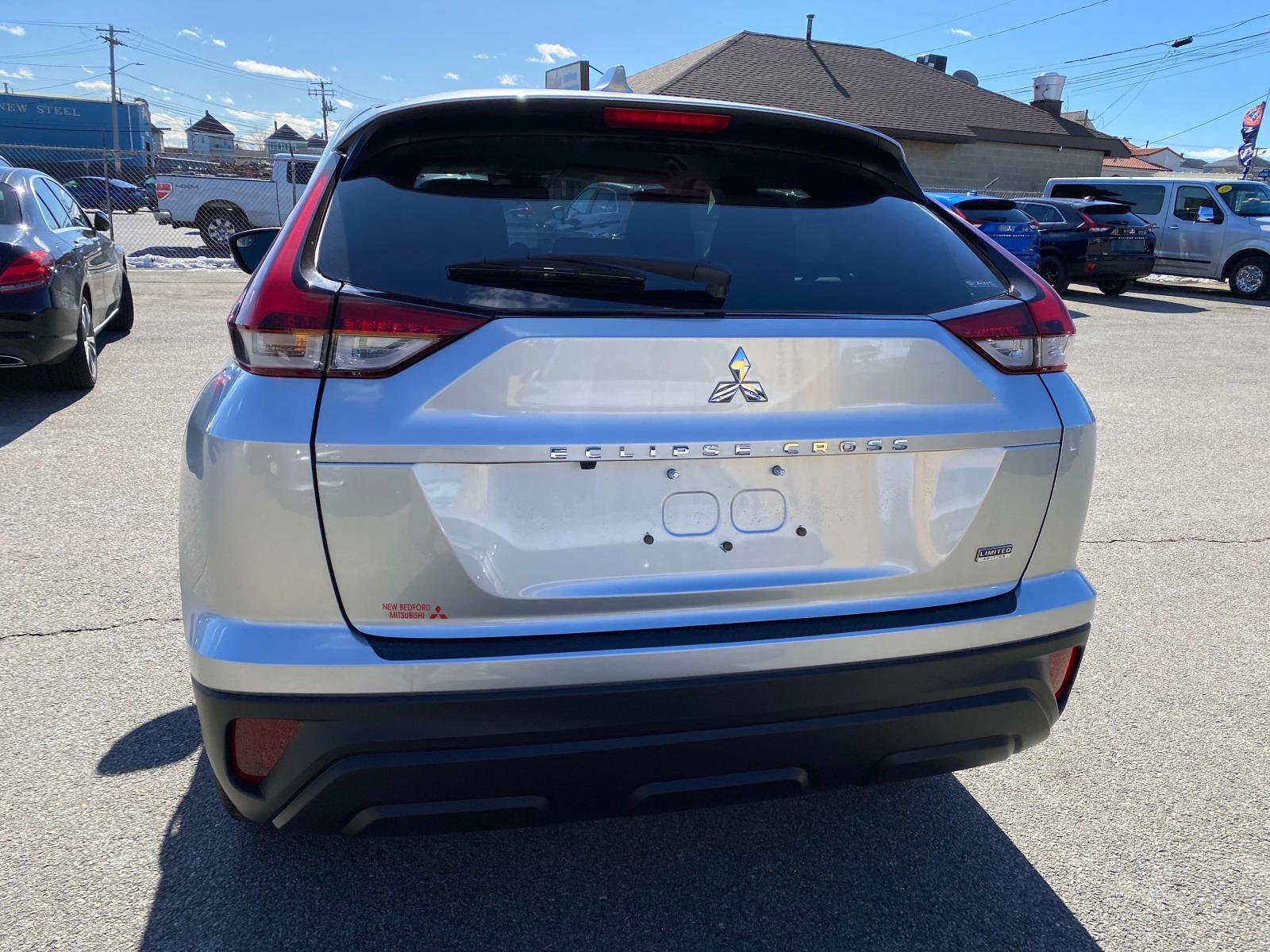 2025 Mitsubishi Eclipse Cross LE Image 2 of 14