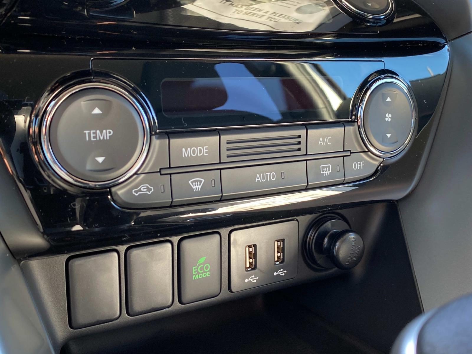 2025 Mitsubishi Eclipse Cross LE Image 10 of 14