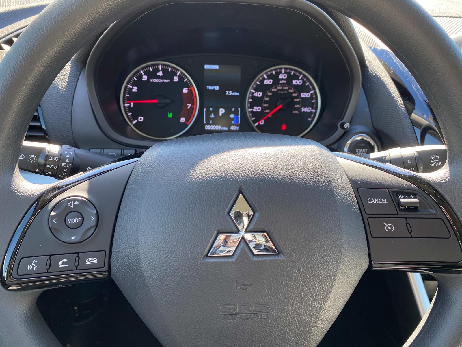 2025 Mitsubishi Eclipse Cross LE Image 12 of 14