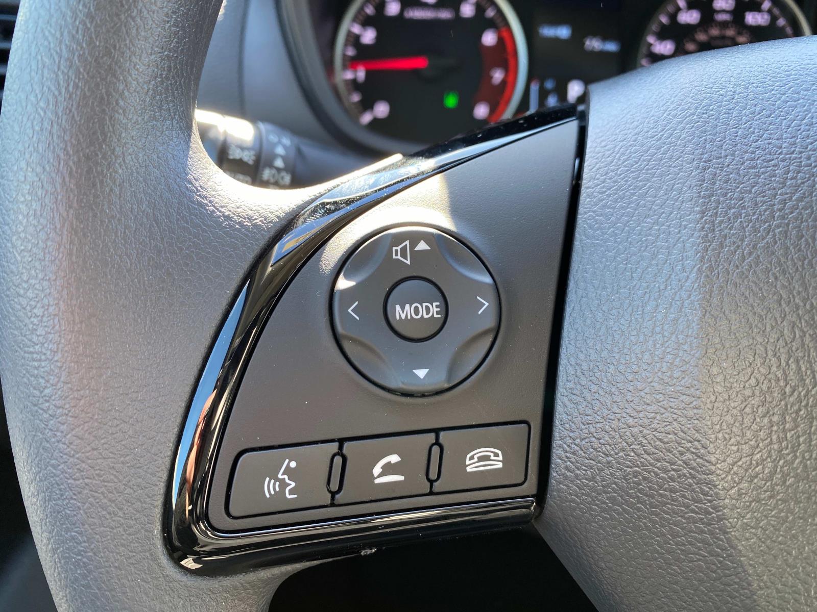 2025 Mitsubishi Eclipse Cross LE Image 13 of 14