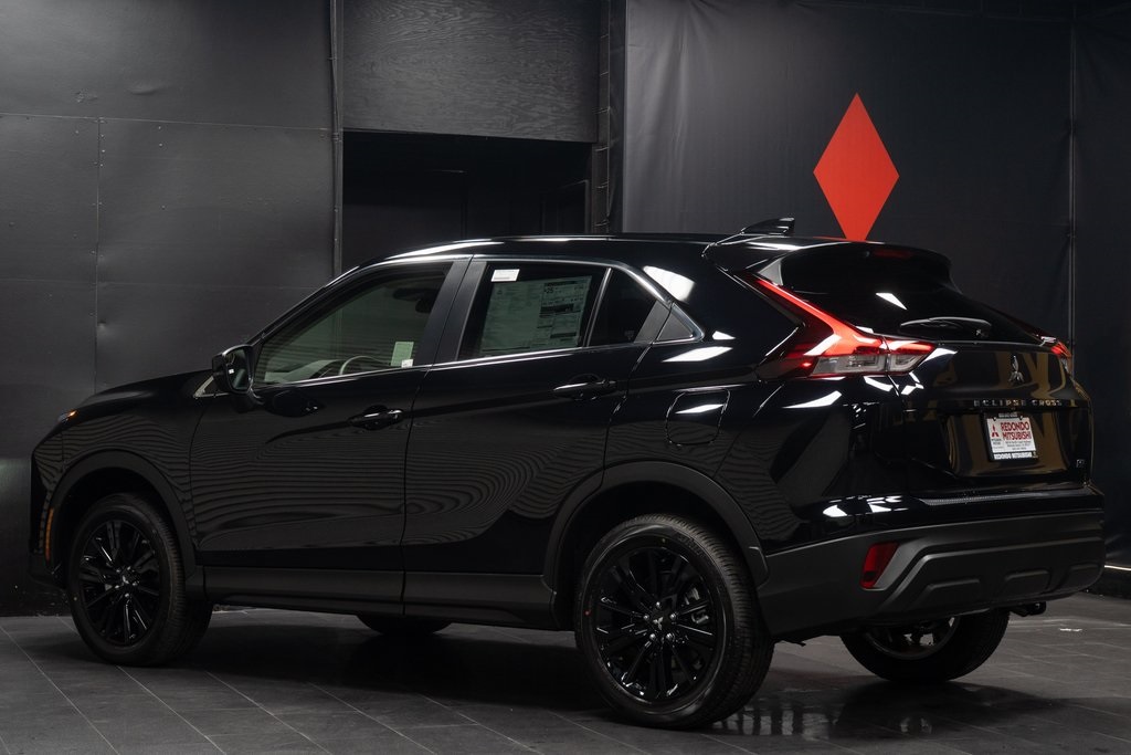 2025 Mitsubishi Eclipse Cross LE Image 5 of 23