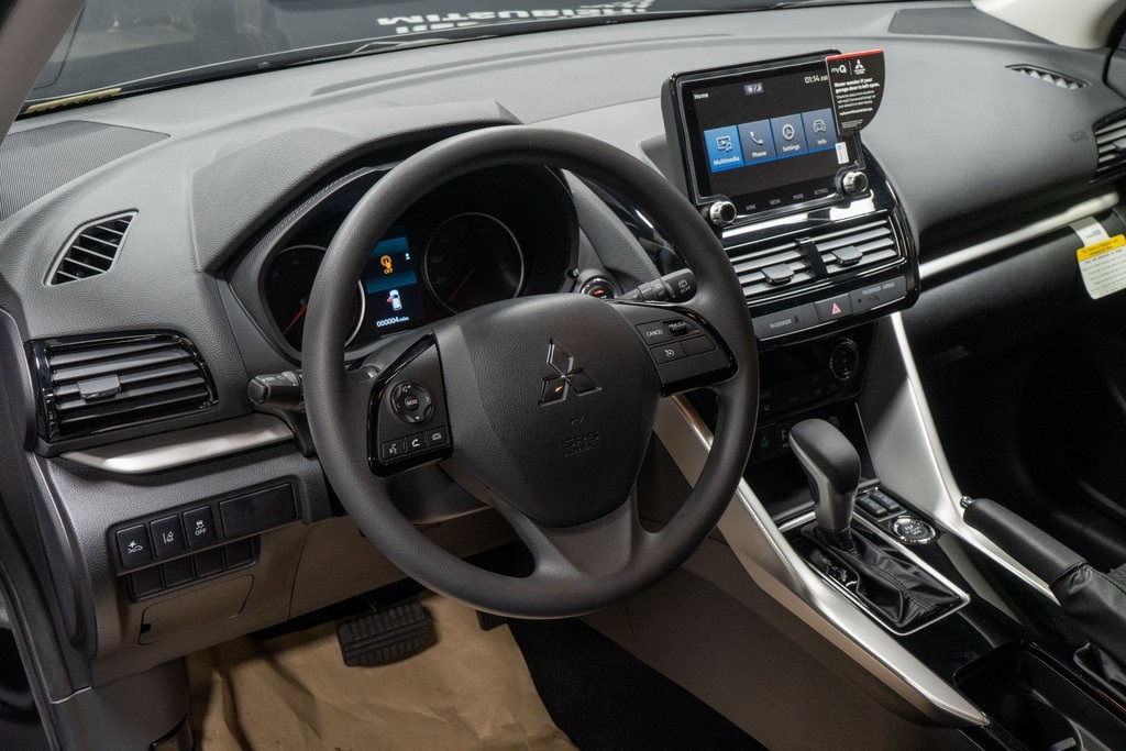 2025 Mitsubishi Eclipse Cross LE Image 21 of 23