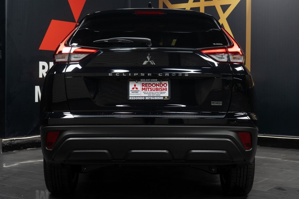 2025 Mitsubishi Eclipse Cross LE Image 8 of 23