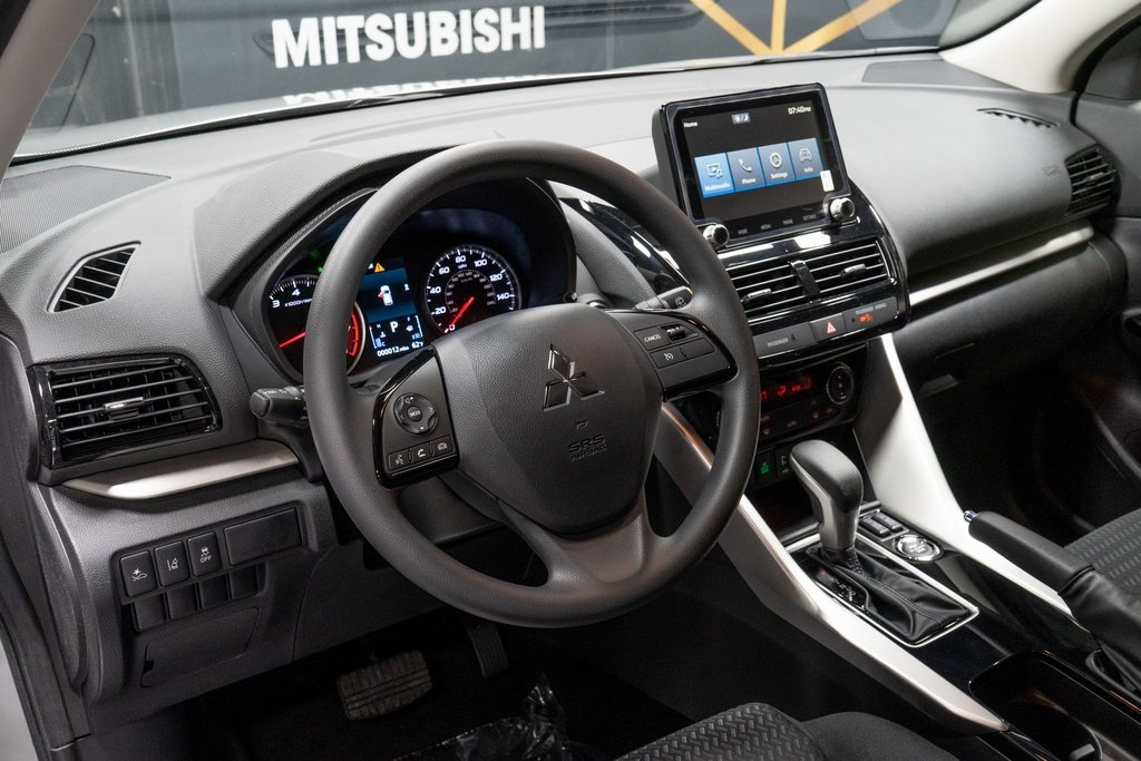 2025 Mitsubishi Eclipse Cross LE Image 21 of 24