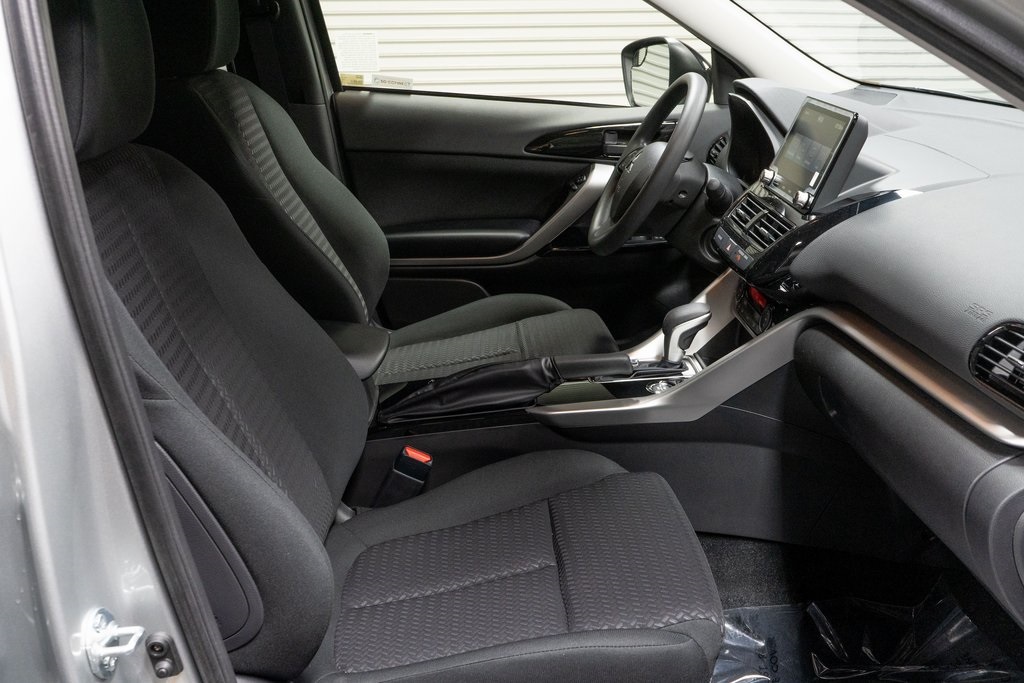 2025 Mitsubishi Eclipse Cross LE Image 13 of 24