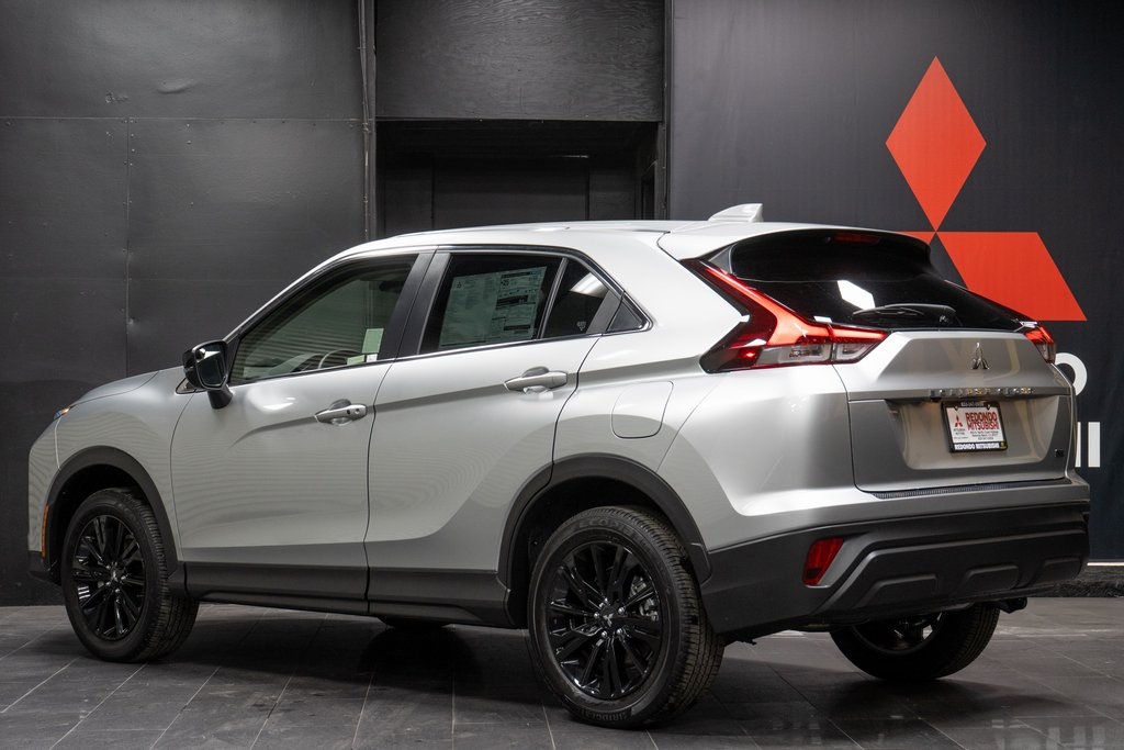 2025 Mitsubishi Eclipse Cross LE Image 6 of 24
