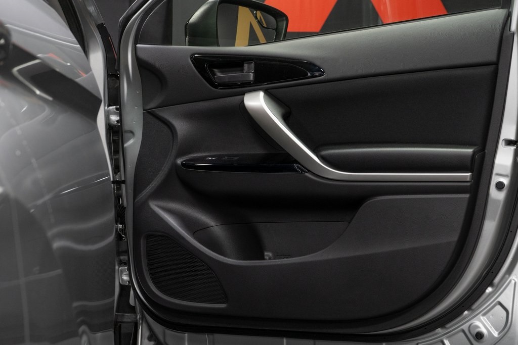 2025 Mitsubishi Eclipse Cross LE Image 22 of 24