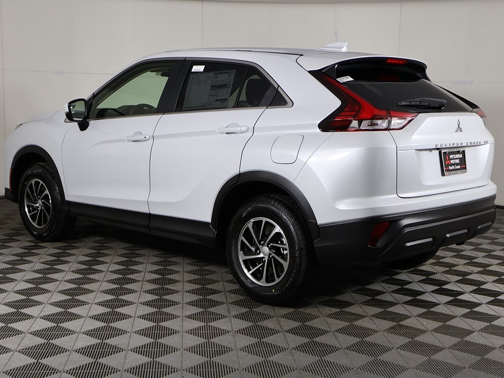 Vehicle image 10 of 45