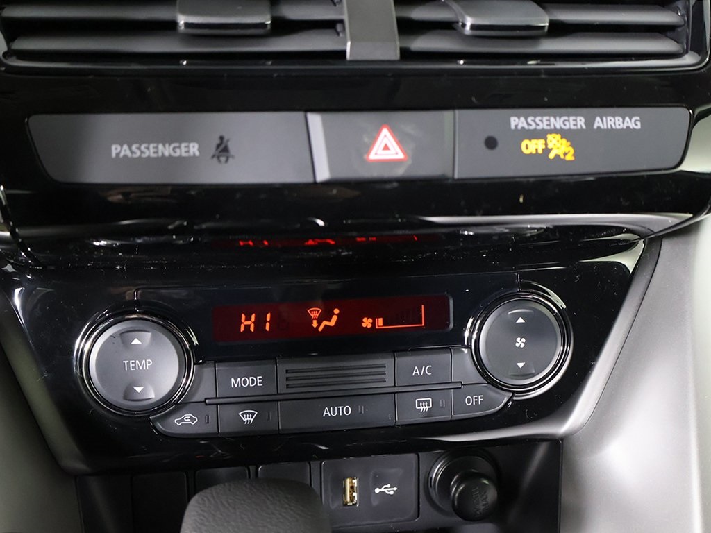 Vehicle image 41 of 45
