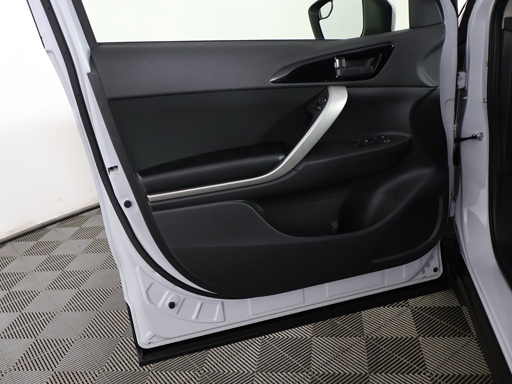 Vehicle image 23 of 45