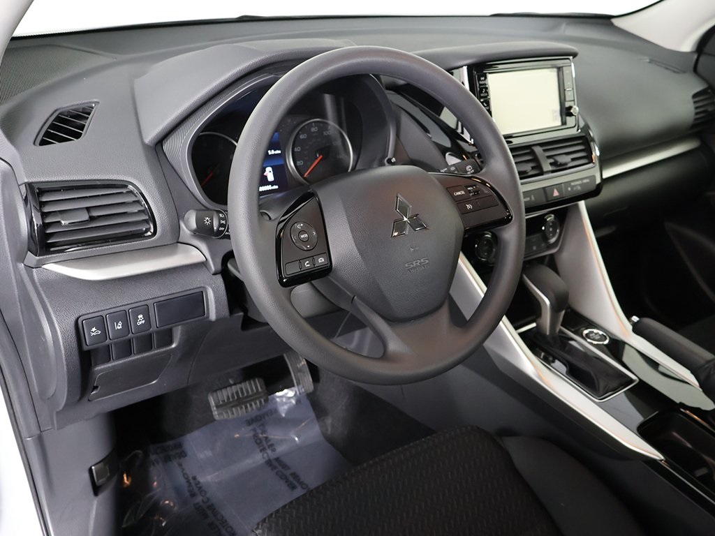 Vehicle image 27 of 45