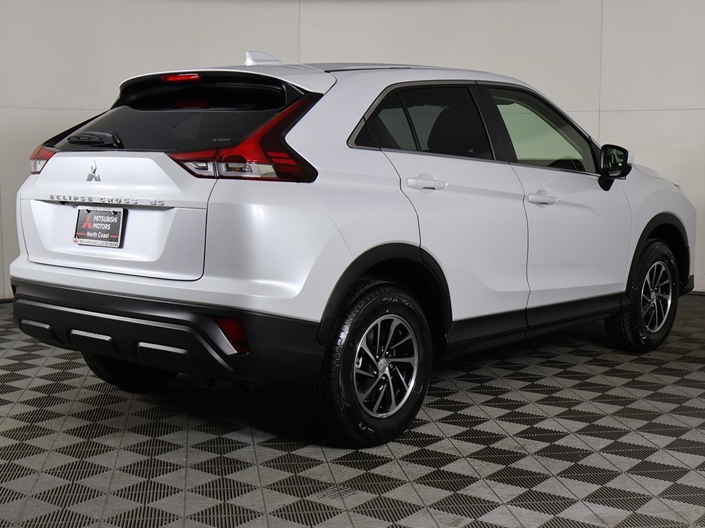 Vehicle image 8 of 45