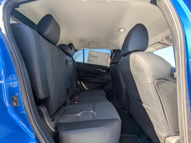 Vehicle image 32 of 36