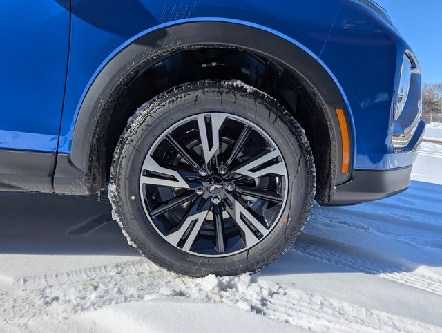 Vehicle image 34 of 36