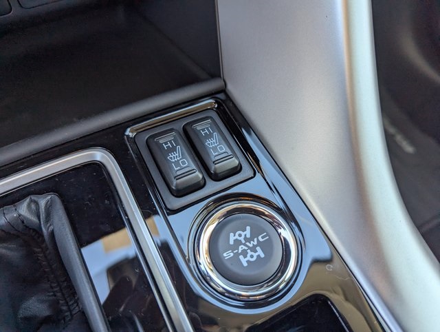 Vehicle image 25 of 36