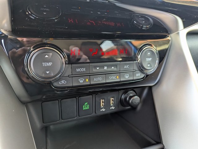 Vehicle image 24 of 36