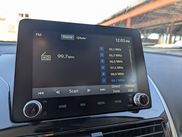 Vehicle image 23 of 36