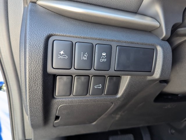 Vehicle image 12 of 36