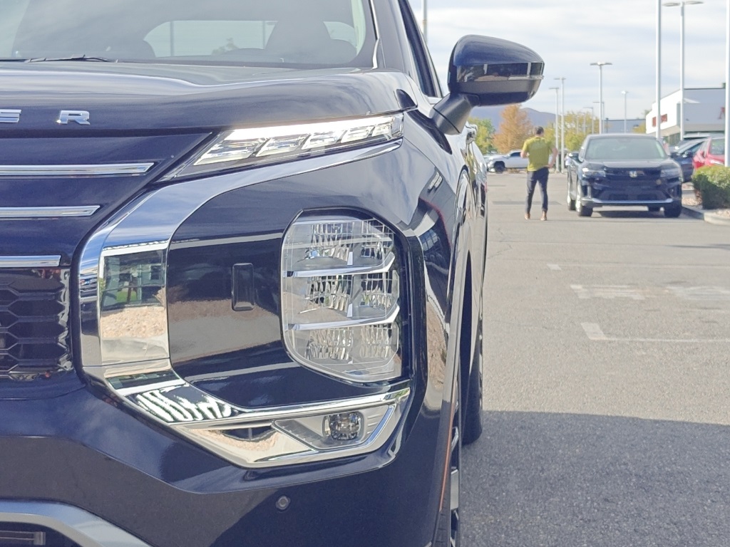 2025 Mitsubishi Outlander SE Image 34 of 35