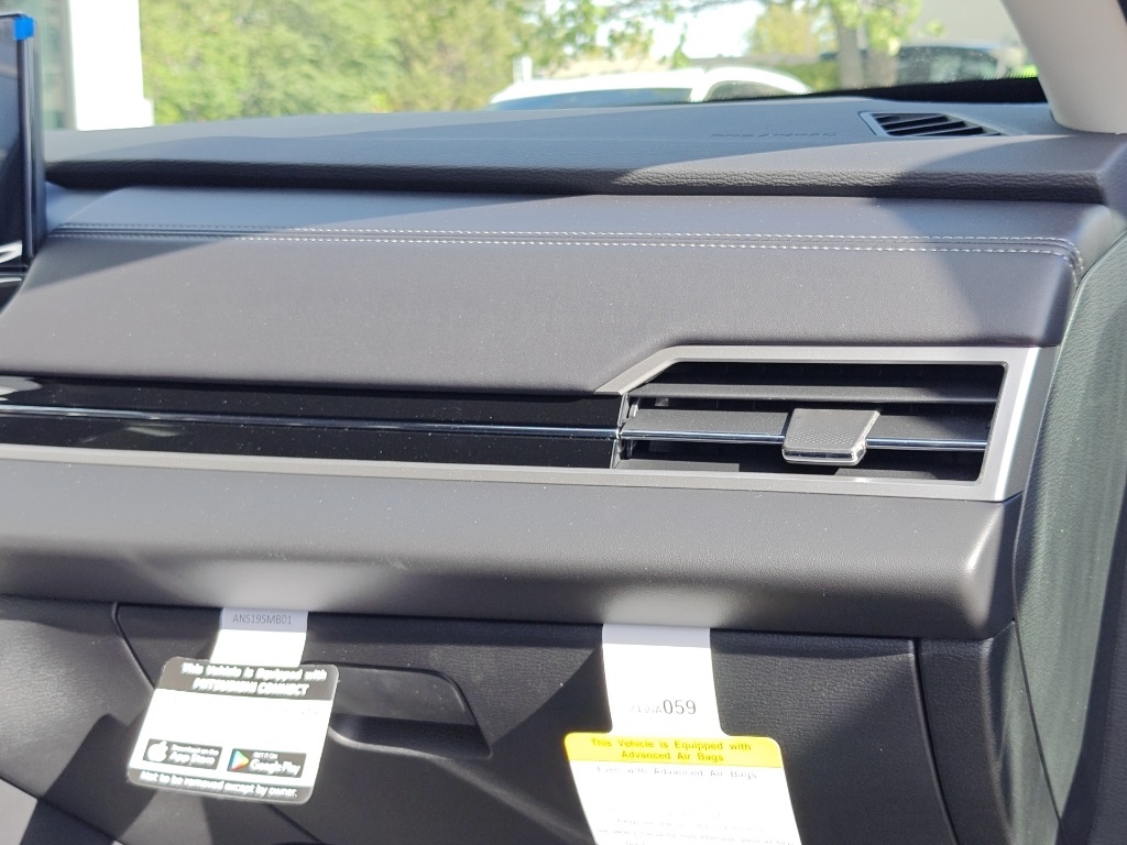 2025 Mitsubishi Outlander SE Image 33 of 35