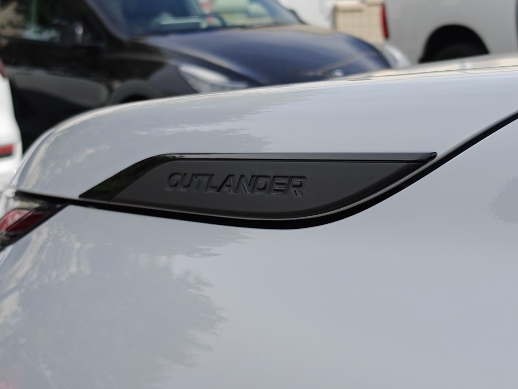 2025 Mitsubishi Outlander Image 29 of 38