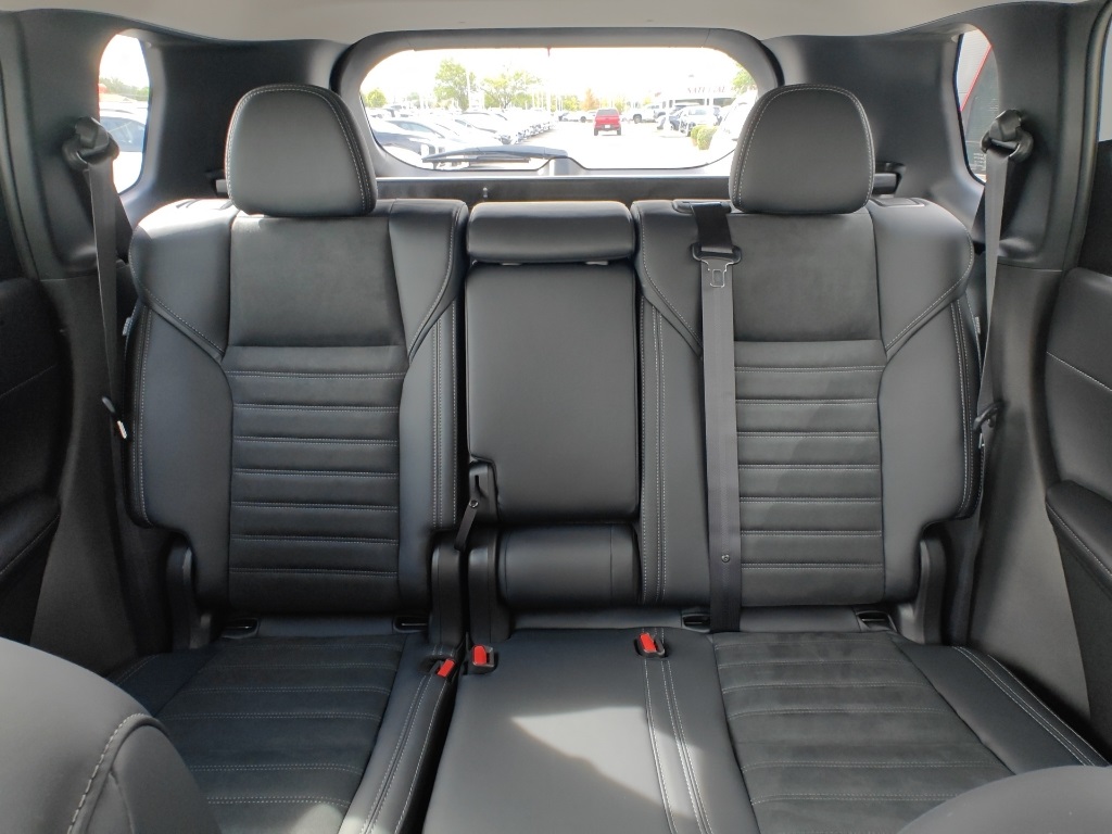 2025 Mitsubishi Outlander Image 17 of 38