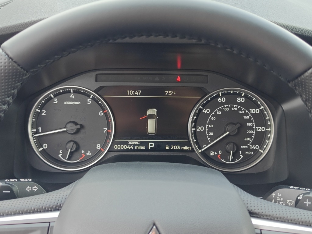 2025 Mitsubishi Outlander Image 25 of 38