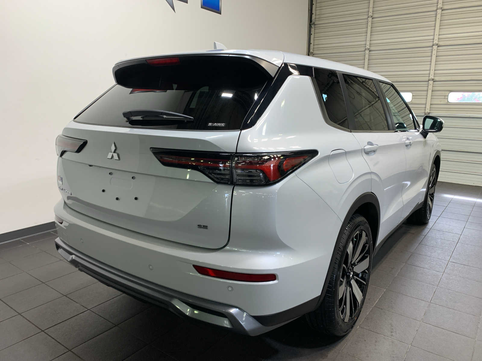Vehicle image 3 of 12