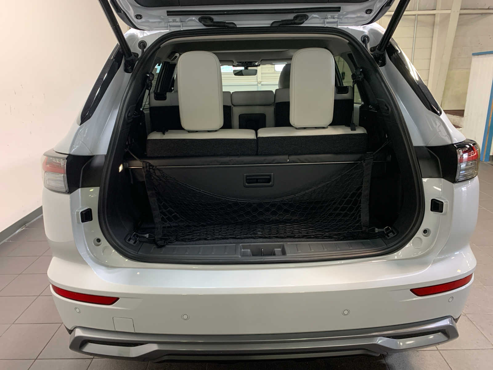 Vehicle image 4 of 12