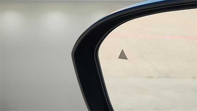 Vehicle image 11 of 32