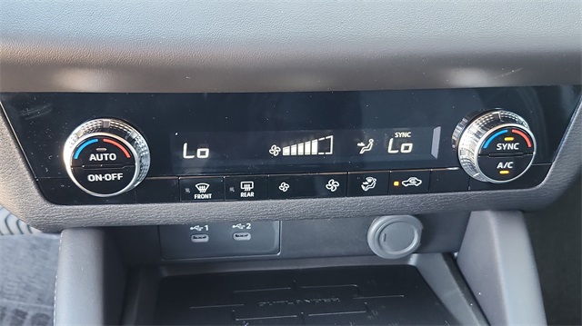 Vehicle image 20 of 32