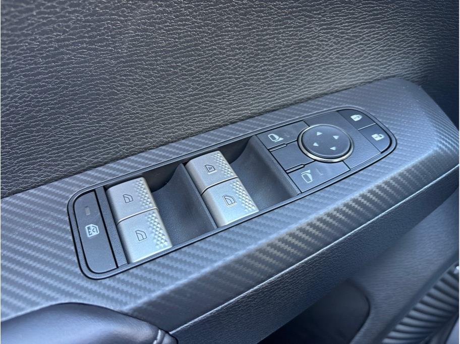 2025 Mitsubishi Outlander ES Image 21 of 27