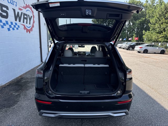 Vehicle image 9 of 14