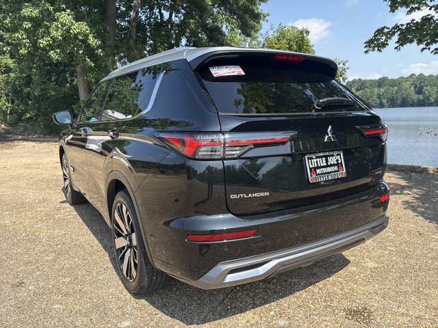 Vehicle image 8 of 14
