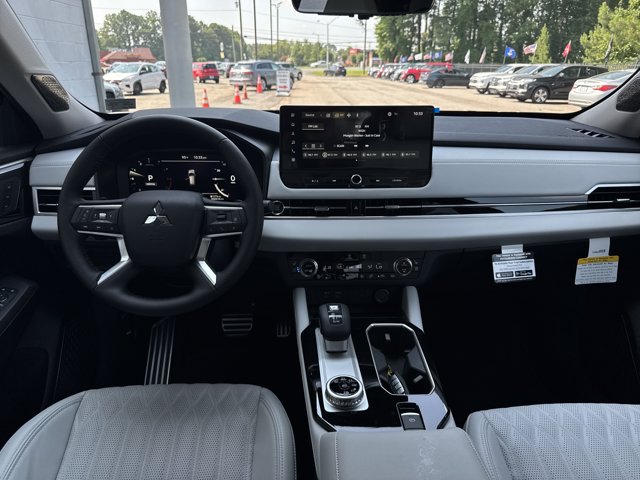 Vehicle image 13 of 14