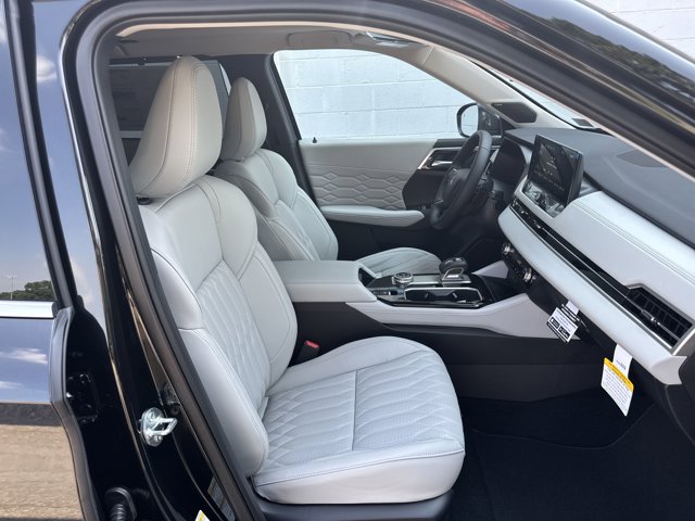 Vehicle image 10 of 14
