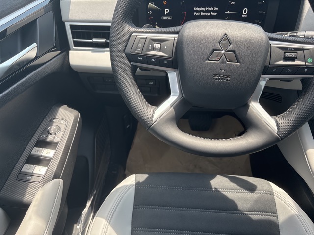 Vehicle image 27 of 28