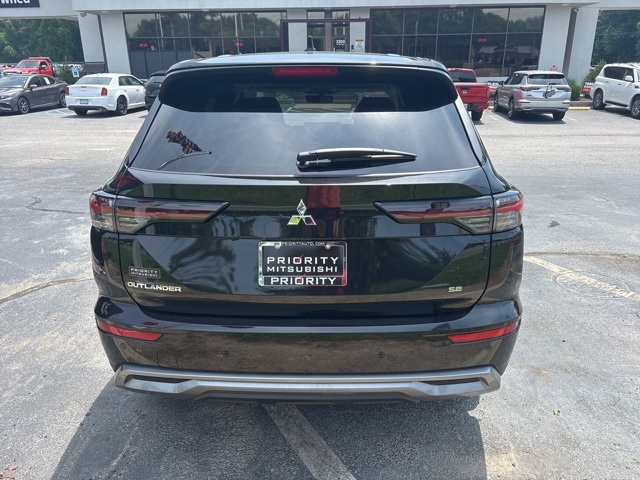 Vehicle image 7 of 28
