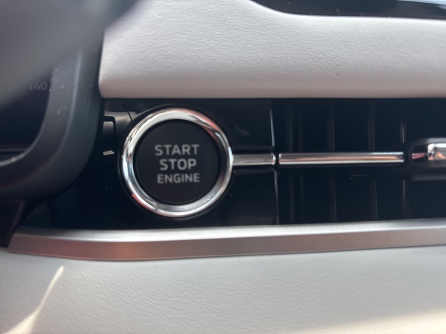 Vehicle image 20 of 28
