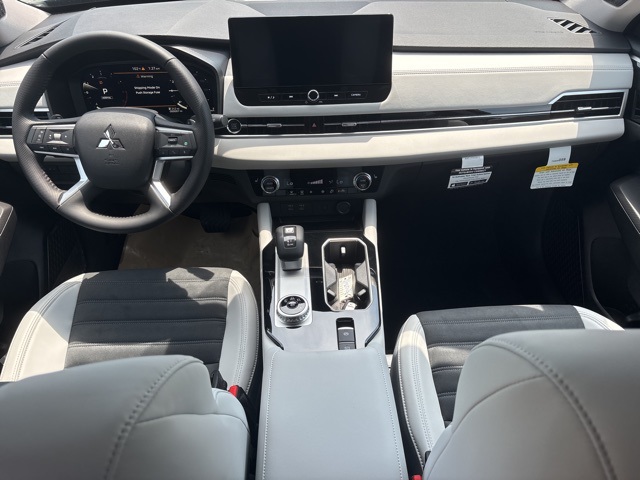 Vehicle image 16 of 28