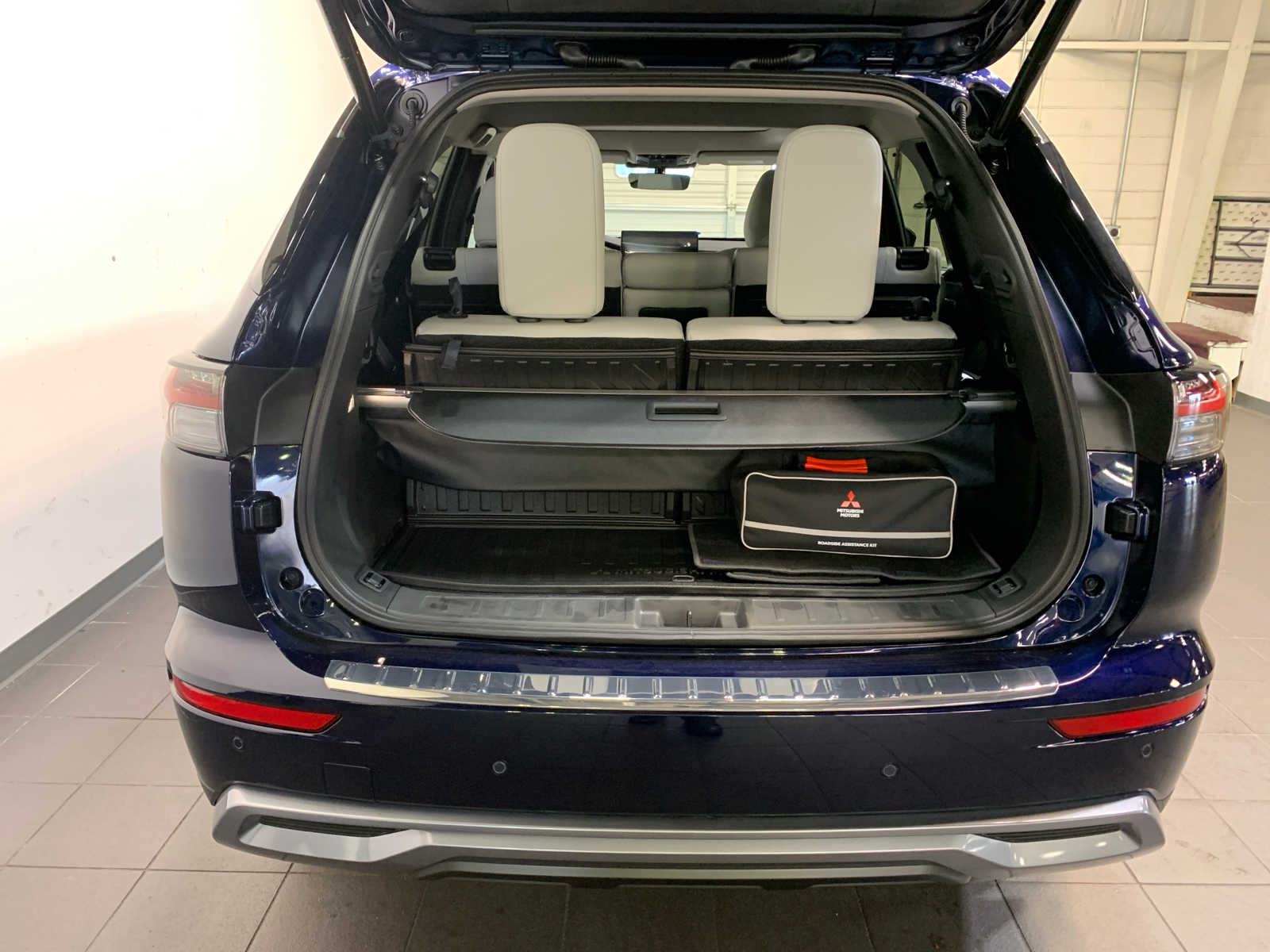 Vehicle image 4 of 12