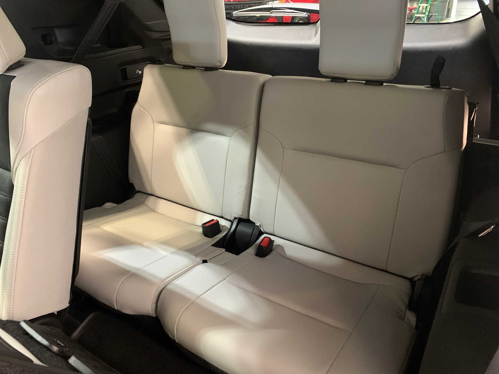 Vehicle image 6 of 12