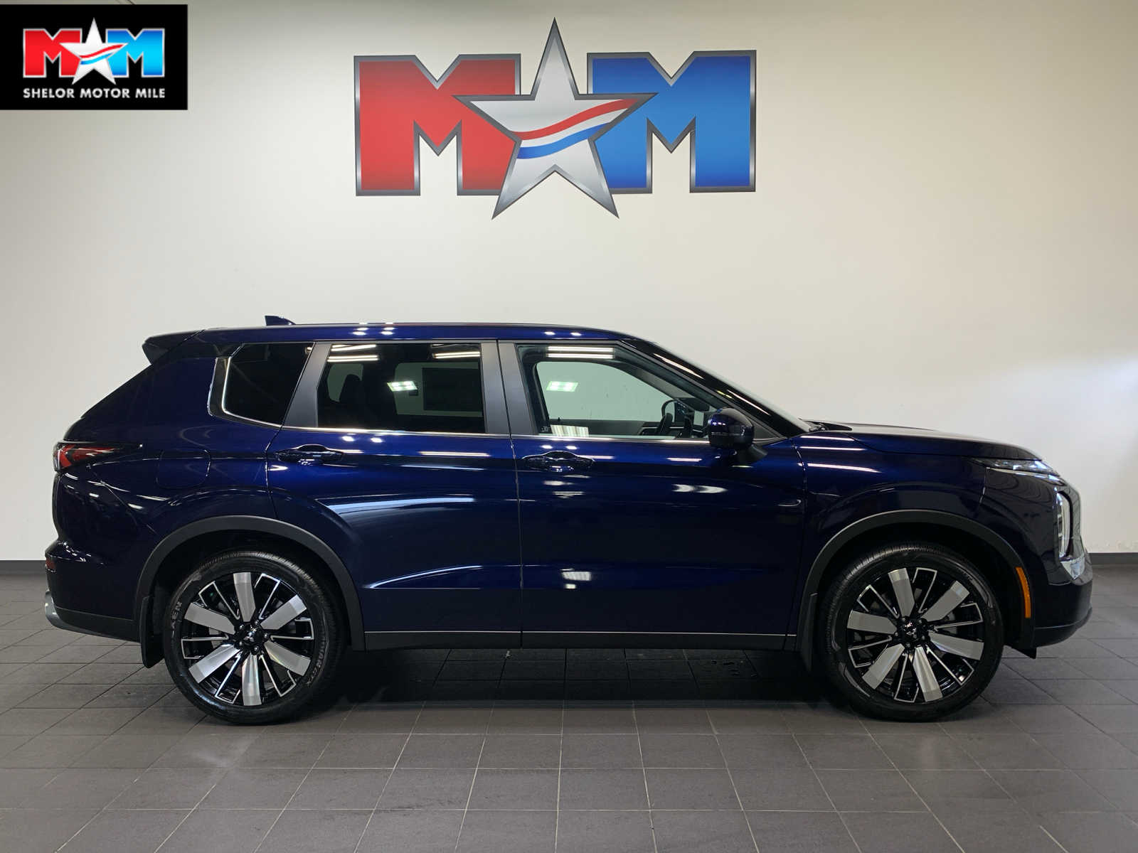 Vehicle image 2 of 12